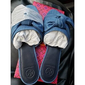Tory Burch Shoes - Cute Tory Burch bow slide Tory Burch Shoes - Cute Tory Burch bow slide